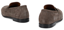 Load image into Gallery viewer, Suede loafers