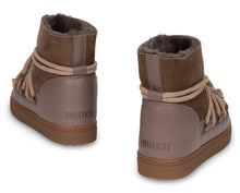 Load image into Gallery viewer, Snow boots with laces