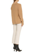 Load image into Gallery viewer, Cashmere crew-neck sweater