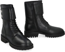 Load image into Gallery viewer, Turnlock ankle boots in leather