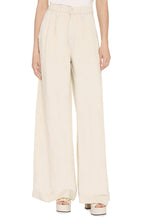 Load image into Gallery viewer, Pouty Prep Heel high-rise trousers
