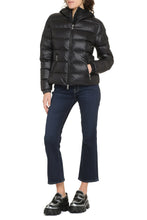 Load image into Gallery viewer, Gles hooded full-zip down jacket