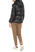 Load image into Gallery viewer, Seritte hooded full-zip down jacket