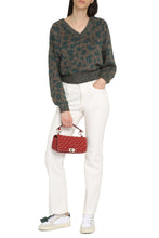 Load image into Gallery viewer, V neck pullover