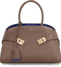Load image into Gallery viewer, Hug S leather handbag