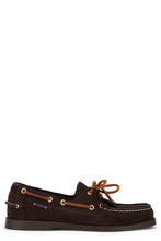Load image into Gallery viewer, Elegant boat shoe in refined leather