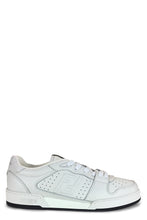 Load image into Gallery viewer, Sneakers in leather with logo