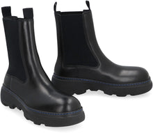 Load image into Gallery viewer, Leather Chelsea boots