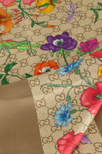 Load image into Gallery viewer, Floral scarf