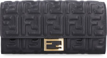 Load image into Gallery viewer, Baguette leather wallet on chain