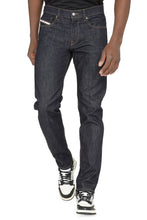 Load image into Gallery viewer, 2019 D-Strukt slim fit jeans