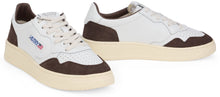 Load image into Gallery viewer, Sneakers with details in suede