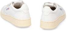 Load image into Gallery viewer, Medalist low-top sneakers