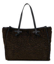 Load image into Gallery viewer, Tote bag in faux astrakhan