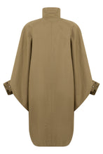 Load image into Gallery viewer, Oversized coat in poplin