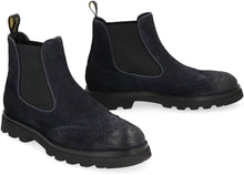 Load image into Gallery viewer, Suede chelsea boots
