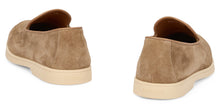 Load image into Gallery viewer, Suede loafers