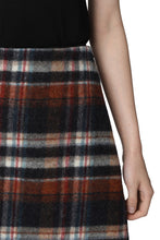 Load image into Gallery viewer, Wool mini skirt