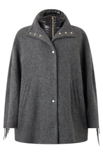 Load image into Gallery viewer, Padded jacket with fringes
