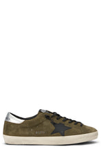 Load image into Gallery viewer, Classic sneakers with distinctive details