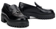 Load image into Gallery viewer, Leather slip-on