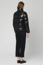 Load image into Gallery viewer, Abbadia short down jacket