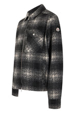 Load image into Gallery viewer, Flannel shirt with zip