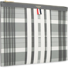 Load image into Gallery viewer, Grainy leather pouch