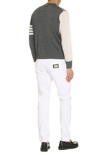 Load image into Gallery viewer, Crew-neck wool sweater