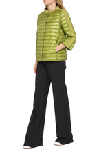 Load image into Gallery viewer, Snap button fastening down jacket