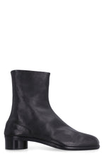Load image into Gallery viewer, Tabi leather ankle boots
