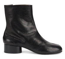 Load image into Gallery viewer, Tabi ankle boots in nappa