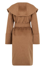 Load image into Gallery viewer, Coat in wool and cashmere