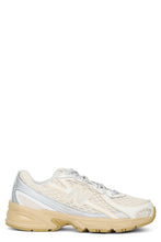 Load image into Gallery viewer, Low-top sneakers 740