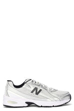 Load image into Gallery viewer, Low-top sneakers 740