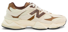 Load image into Gallery viewer, Low sneakers in suede and mesh