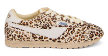 Load image into Gallery viewer, Leopard sneakers