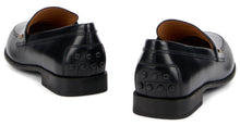 Load image into Gallery viewer, Classic leather moccasins