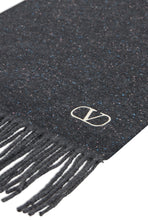 Load image into Gallery viewer, Scarf with fringes