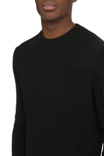 Load image into Gallery viewer, Crew-neck wool sweater