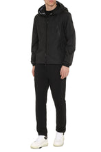 Load image into Gallery viewer, Junichi hooded techno fabric raincoat