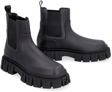 Load image into Gallery viewer, Leather Chelsea boots