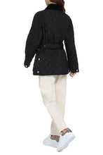 Load image into Gallery viewer, Quilted jacket with snaps
