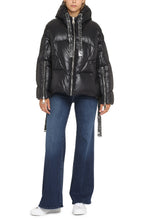 Load image into Gallery viewer, Puff Khris Iconic hooded down jacket