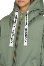 Load image into Gallery viewer, Puff Khris Iconic hooded down jacket
