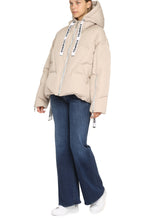 Load image into Gallery viewer, Puff Khris Iconic hooded down jacket