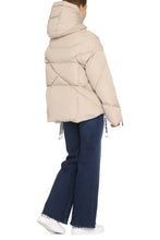 Load image into Gallery viewer, Puff Khris Iconic hooded down jacket