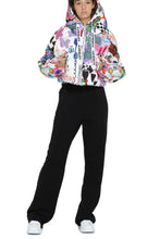 Load image into Gallery viewer, Puff Khris Crop printed down jacket