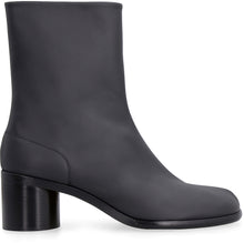 Load image into Gallery viewer, Tabi leather ankle boots