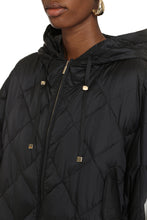 Load image into Gallery viewer, Treman padded cape